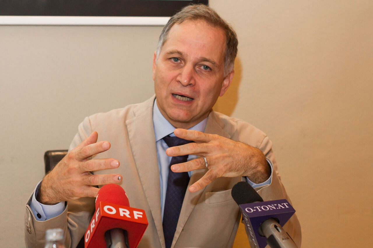 Prim. Univ.-Prof. Dr. Wilfried Lang